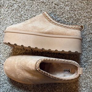 SHEIN Tan Platform Shoes